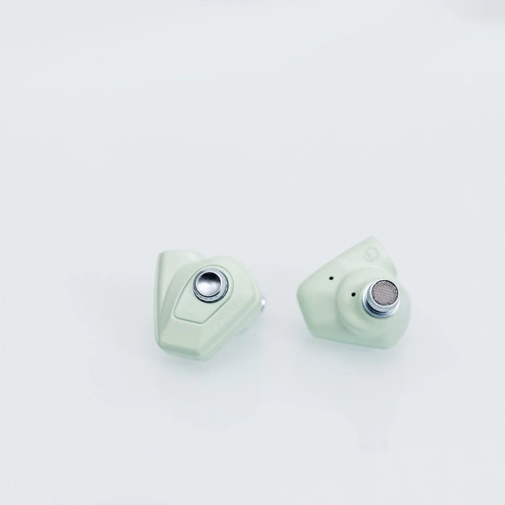 DUNU Titan S2 Dual-Chamber & Magnetic Circuit Dynamic Driver In-Ear Earphones - Image 12