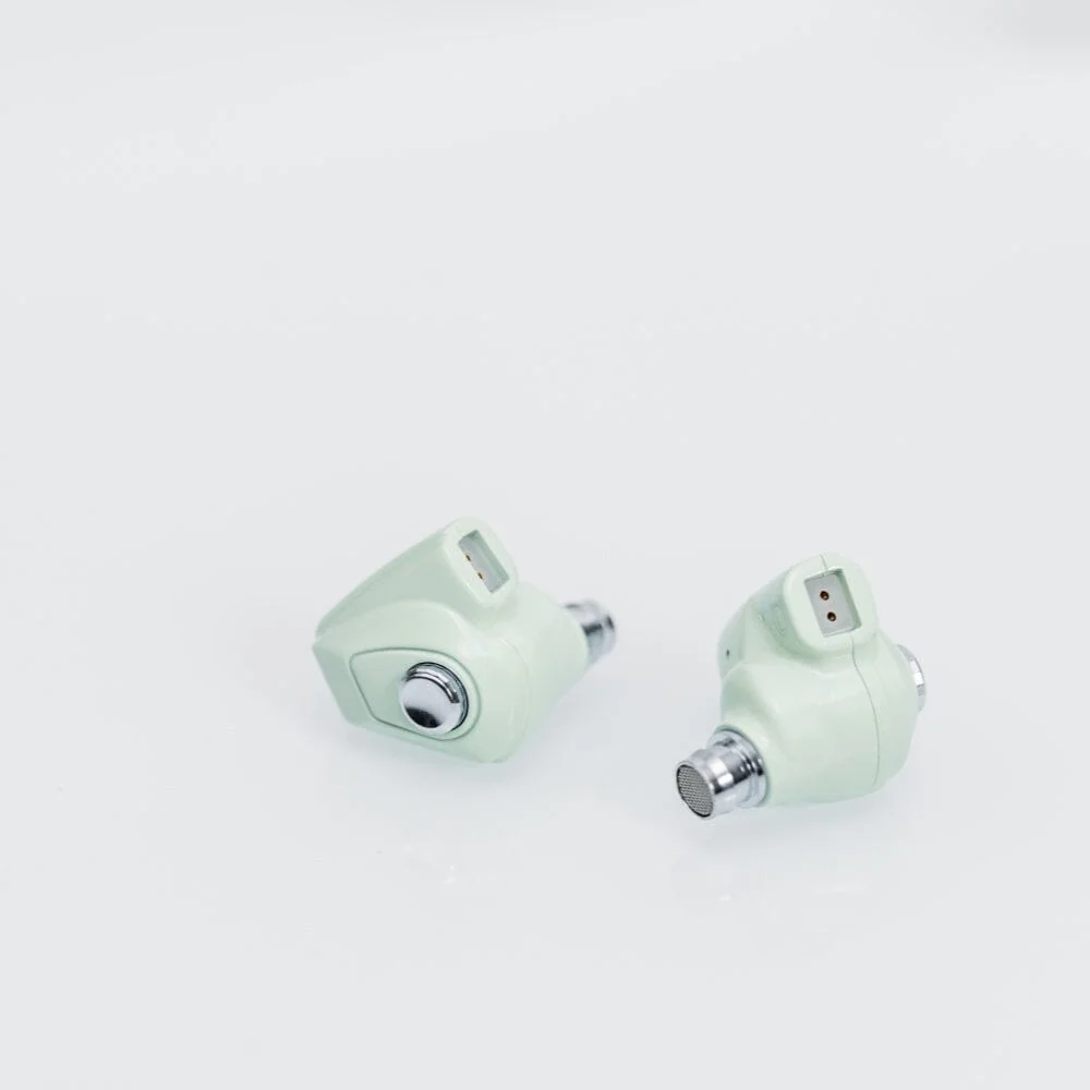 DUNU Titan S2 Dual-Chamber & Magnetic Circuit Dynamic Driver In-Ear Earphones - Image 13