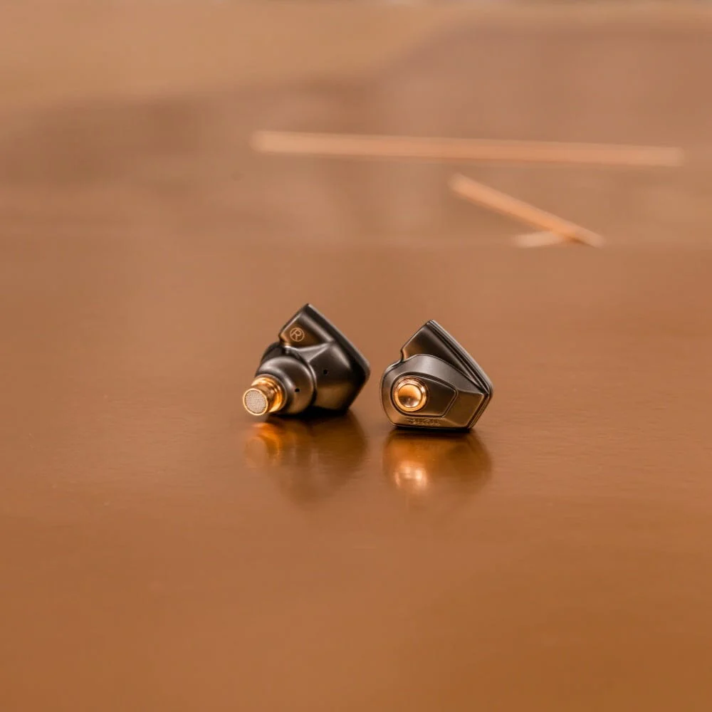 DUNU Titan S2 Dual-Chamber & Magnetic Circuit Dynamic Driver In-Ear Earphones - Image 23