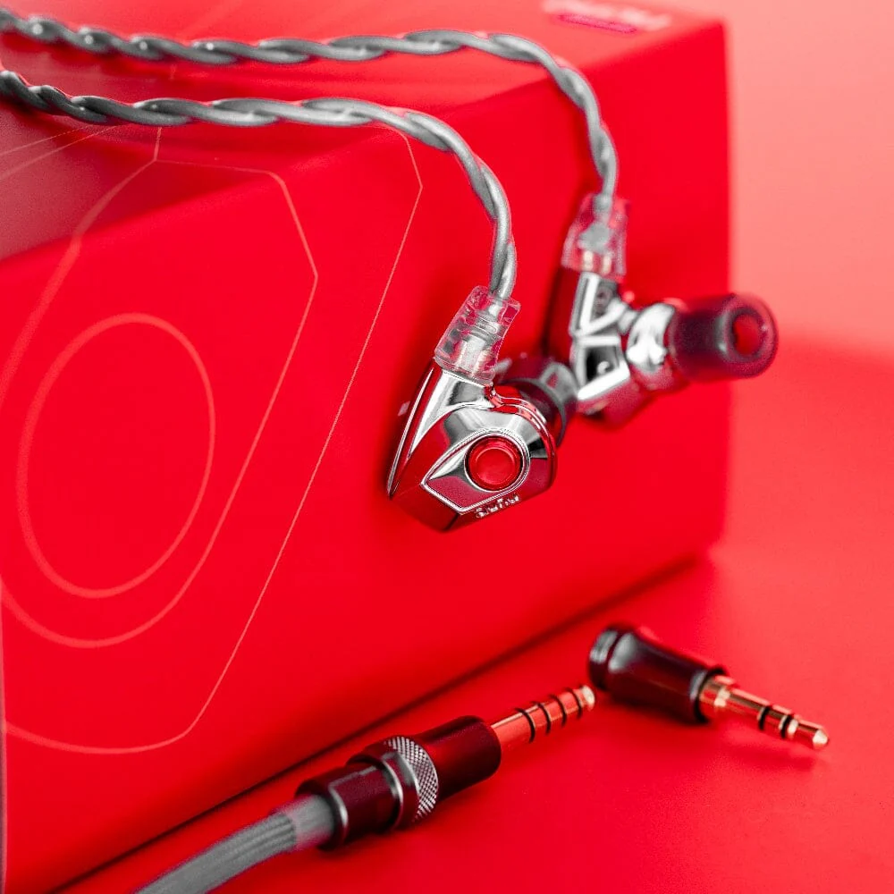 DUNU Titan S2 Dual-Chamber & Magnetic Circuit Dynamic Driver In-Ear Earphones - Image 9