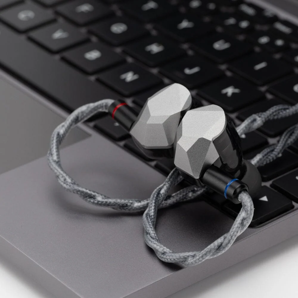 Moondrop Harmon 3 Dynamic Drivers In-Ear Earphone - Image 9