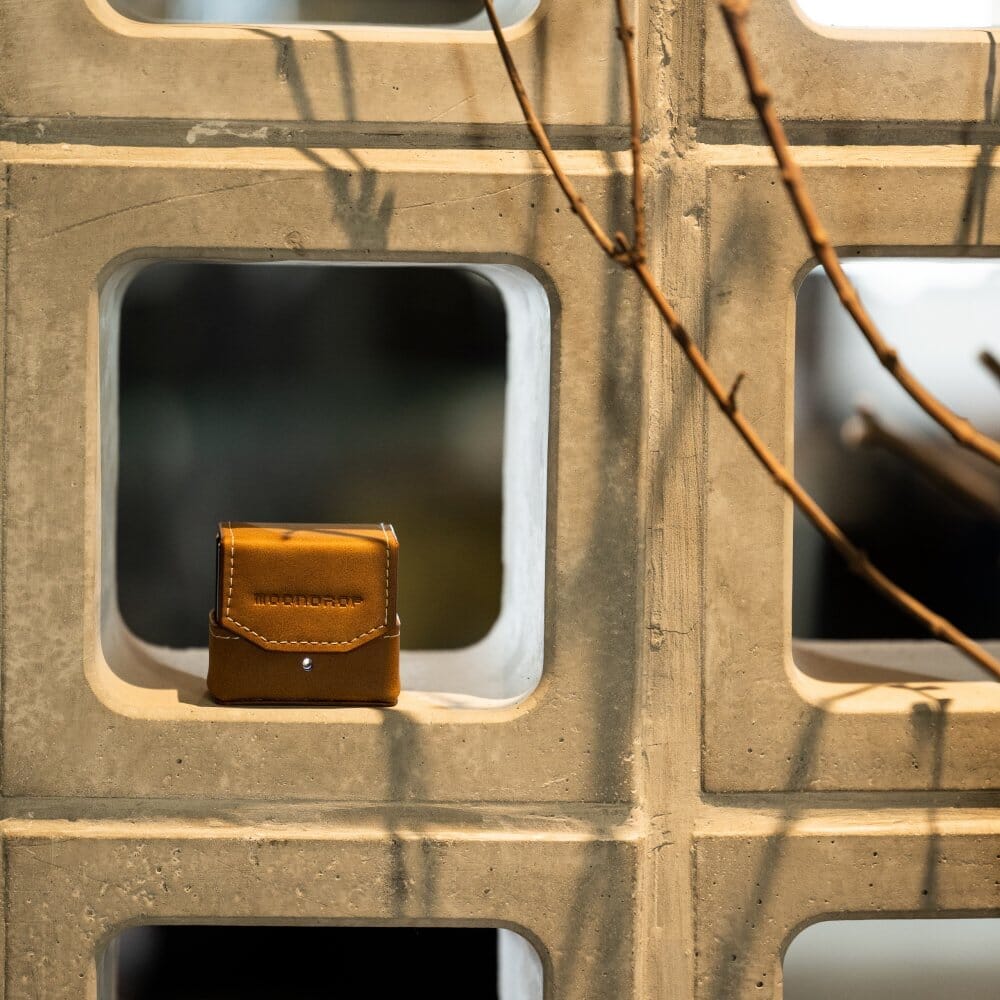 Moondrop Small Leather Case / Magnetic Case For Space Travel Series Bluetooth Earbuds - Image 3