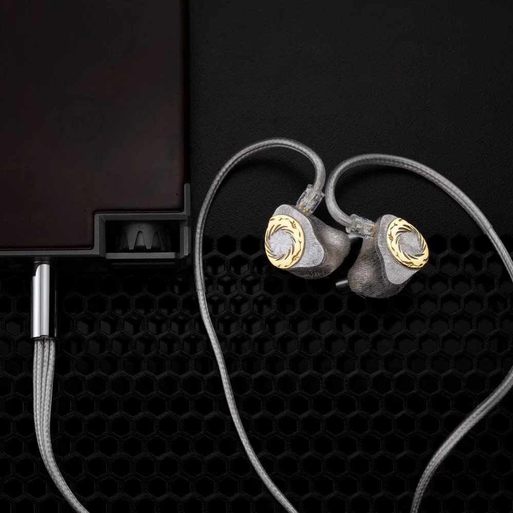 Moondrop Solis II / Solis 2 2DD + 2BA + 4EST Hybrid Silver - Cavity Tribrid In-Ear Monitors - Image 5