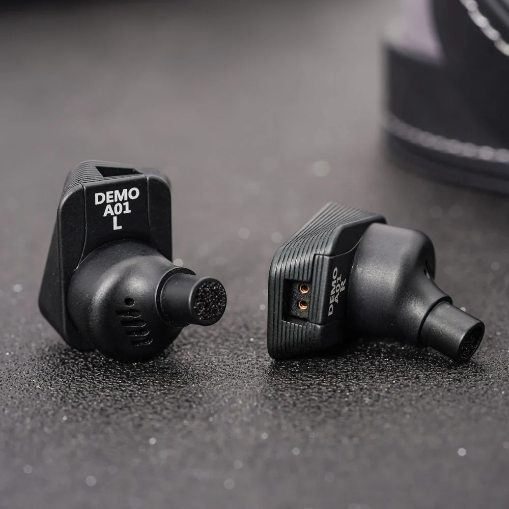 Softears Twilight Dynamic Driver Finely Engraved In-Ear Earphone - Image 5
